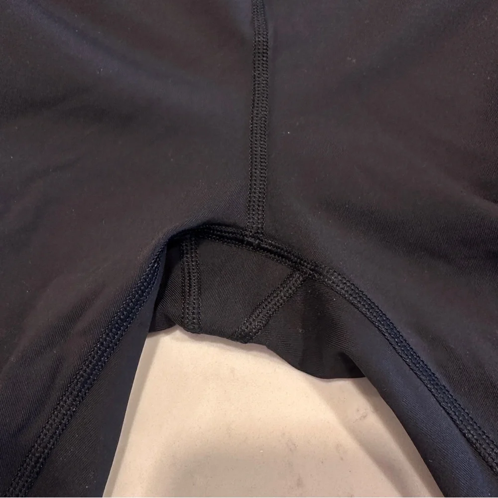 Lululemon Black 5 Pocket Leggings Size 2 - Picture 3 of 6